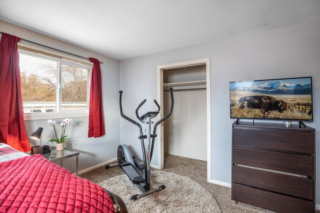 Pet Friendly Millcreek Home Close To Downtown/Mtns ซอลต์เลคซิตี้ ภายนอก รูปภาพ