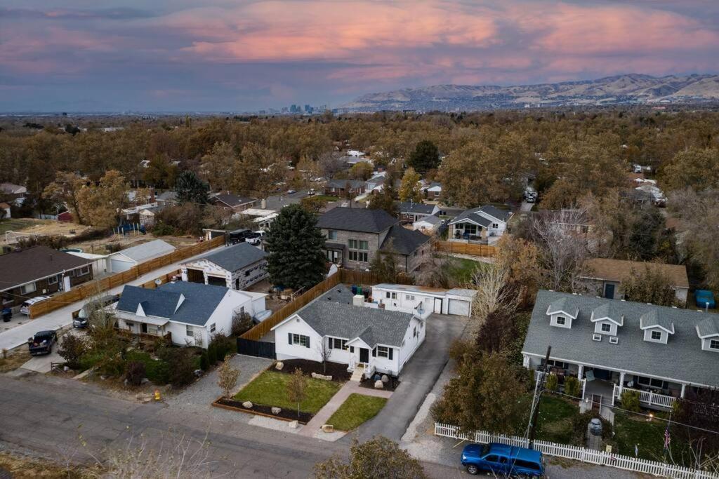 Pet Friendly Millcreek Home Close To Downtown/Mtns ซอลต์เลคซิตี้ ภายนอก รูปภาพ