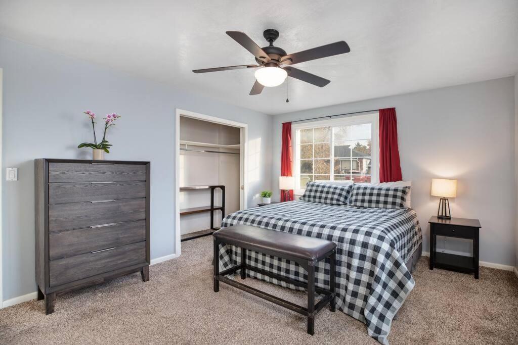 Pet Friendly Millcreek Home Close To Downtown/Mtns ซอลต์เลคซิตี้ ภายนอก รูปภาพ